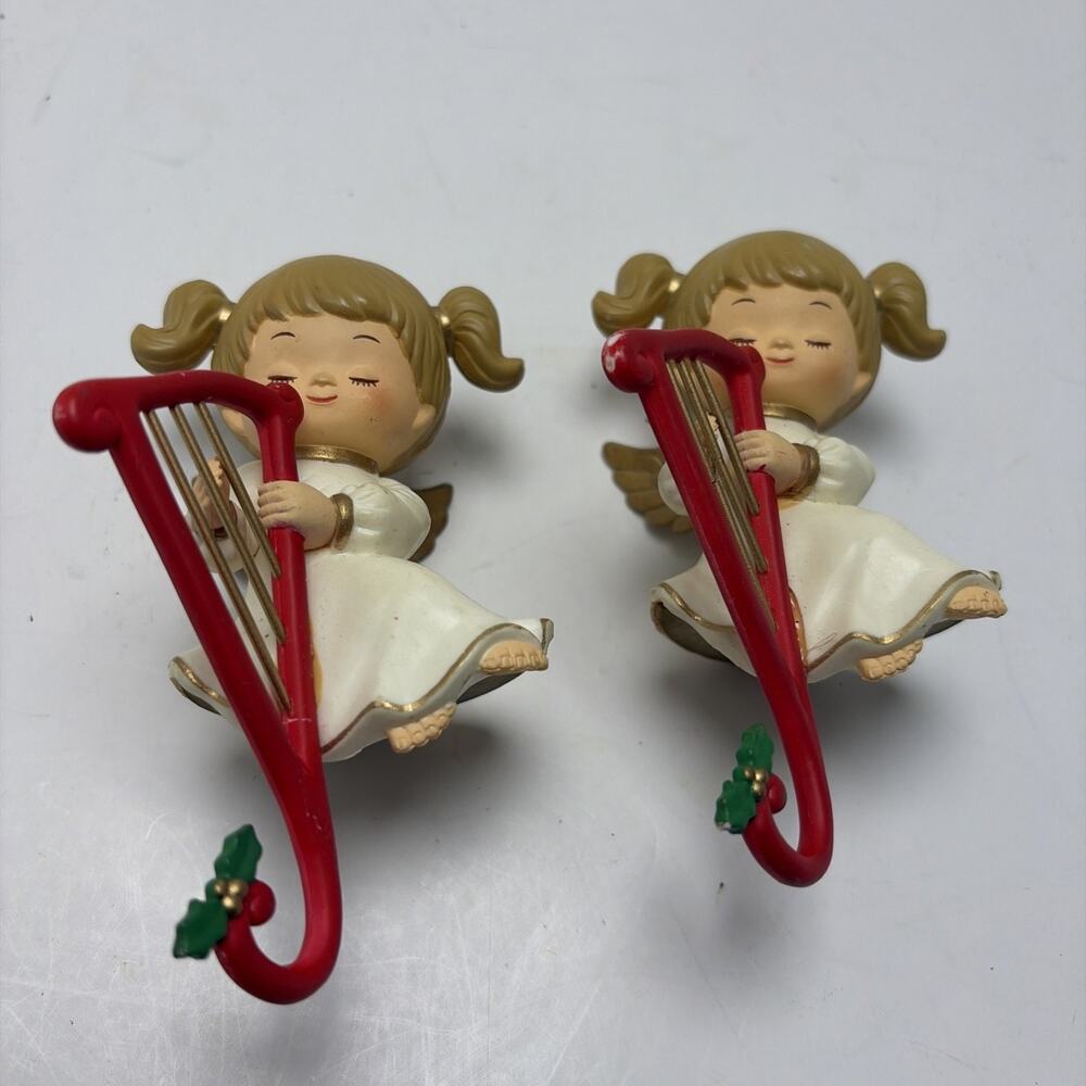 Pair Russ Angel Stocking Hanger Harp Cherub 4661 Vintage Christmas Collectible